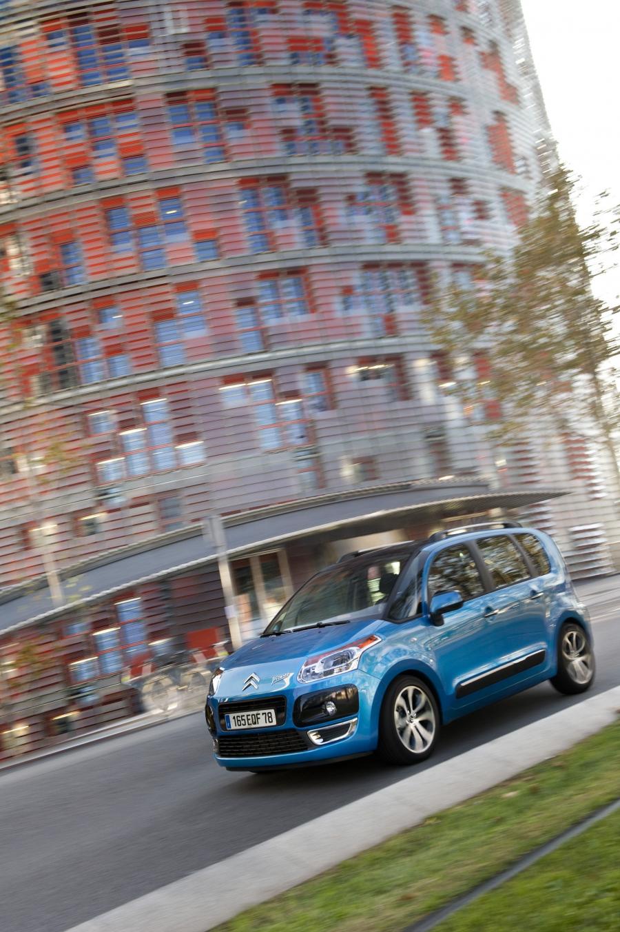  Citroen C3 Picasso 2009 года  (фото 169 из 242)